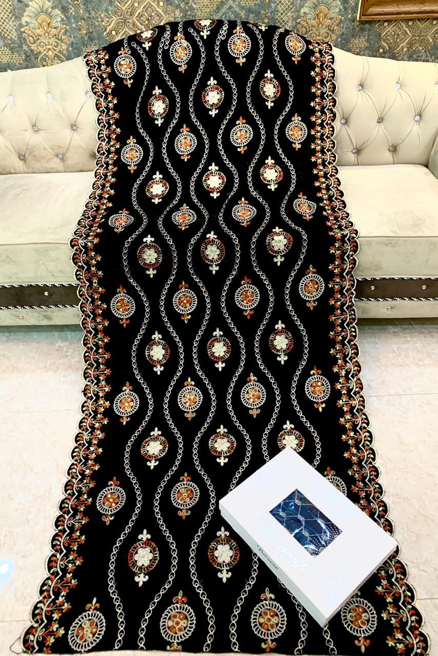 BAREEZE VELVET SHAWL